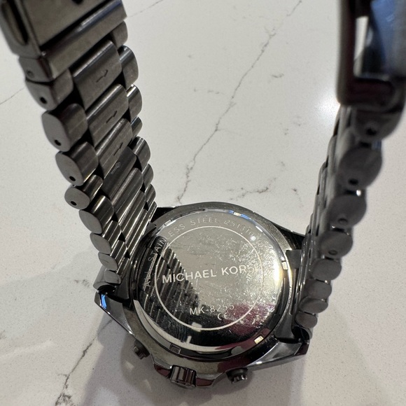 Michael kors watch - Picture 2 of 2